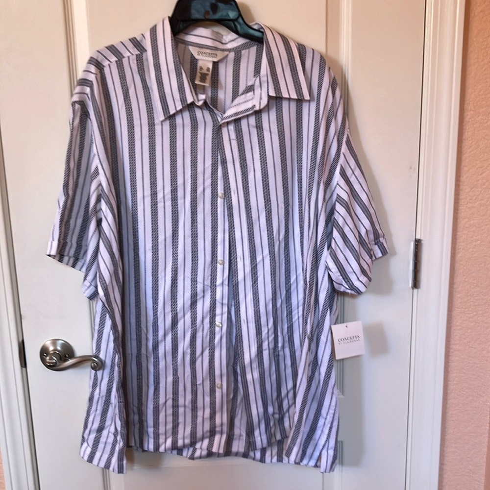Claiborne Men's XXL Black and White Striped Button Down Shirt. NWT.